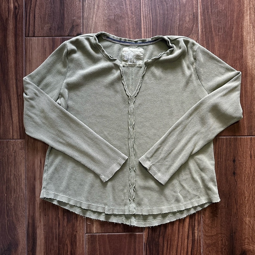 Pilcro Anthropologie Sage Green Waffle Knit Thermal Top XL Split Neck Raw Hem - Picture 2 of 8